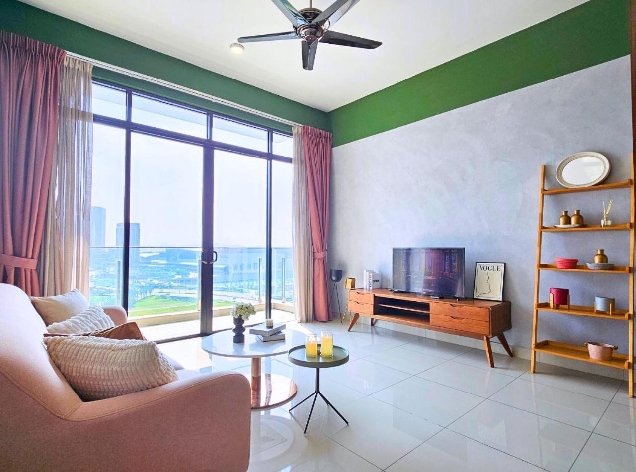 Conezion Near Ioi City Mall, Maeps Serdang, Putrajaya By Cloud Host 外观 照片