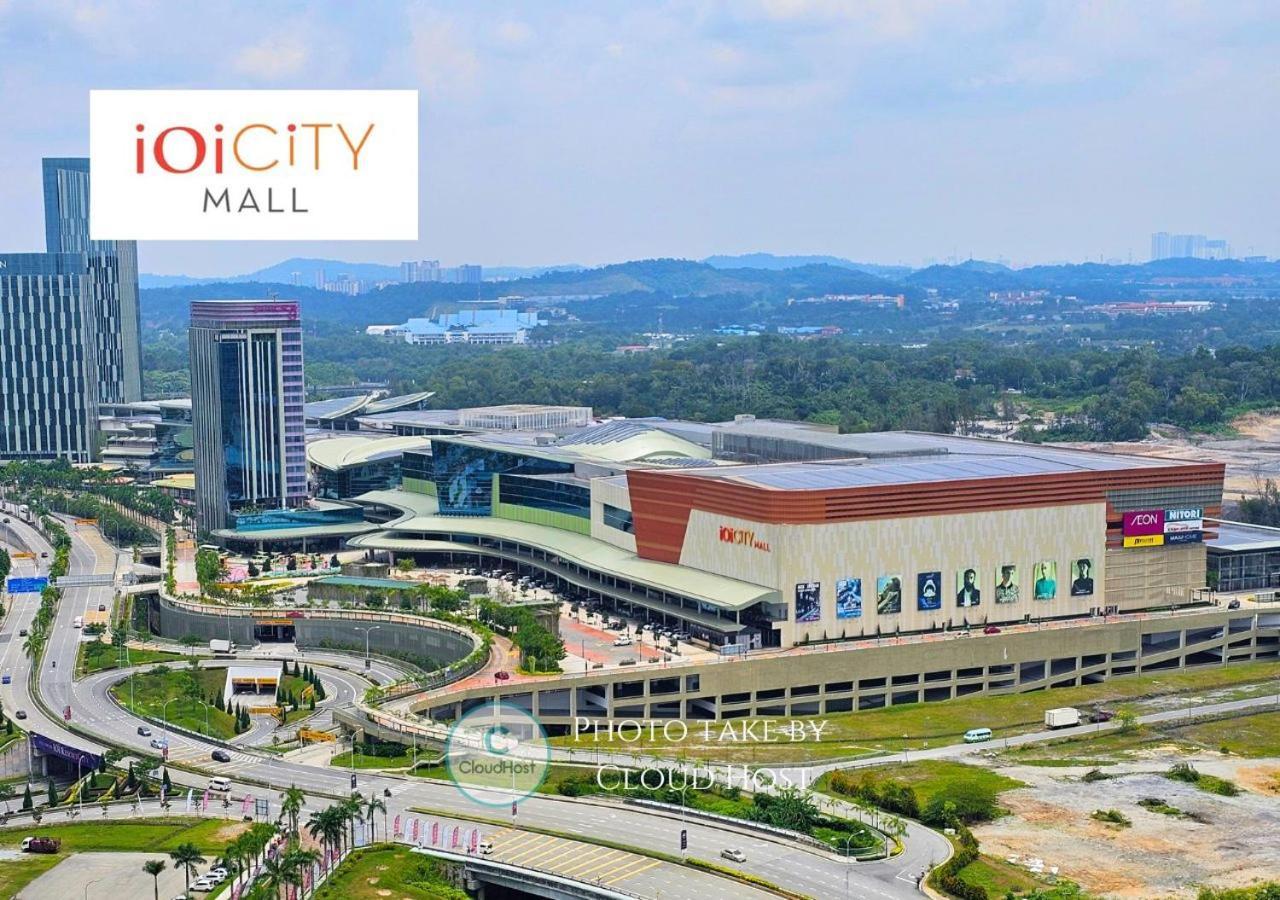 Conezion Near Ioi City Mall, Maeps Serdang, Putrajaya By Cloud Host 外观 照片