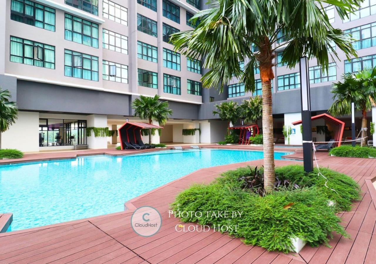 Conezion Near Ioi City Mall, Maeps Serdang, Putrajaya By Cloud Host 外观 照片